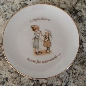 Vintage Avon 1975 "Congratulations on your fine achievement" Collector Plate